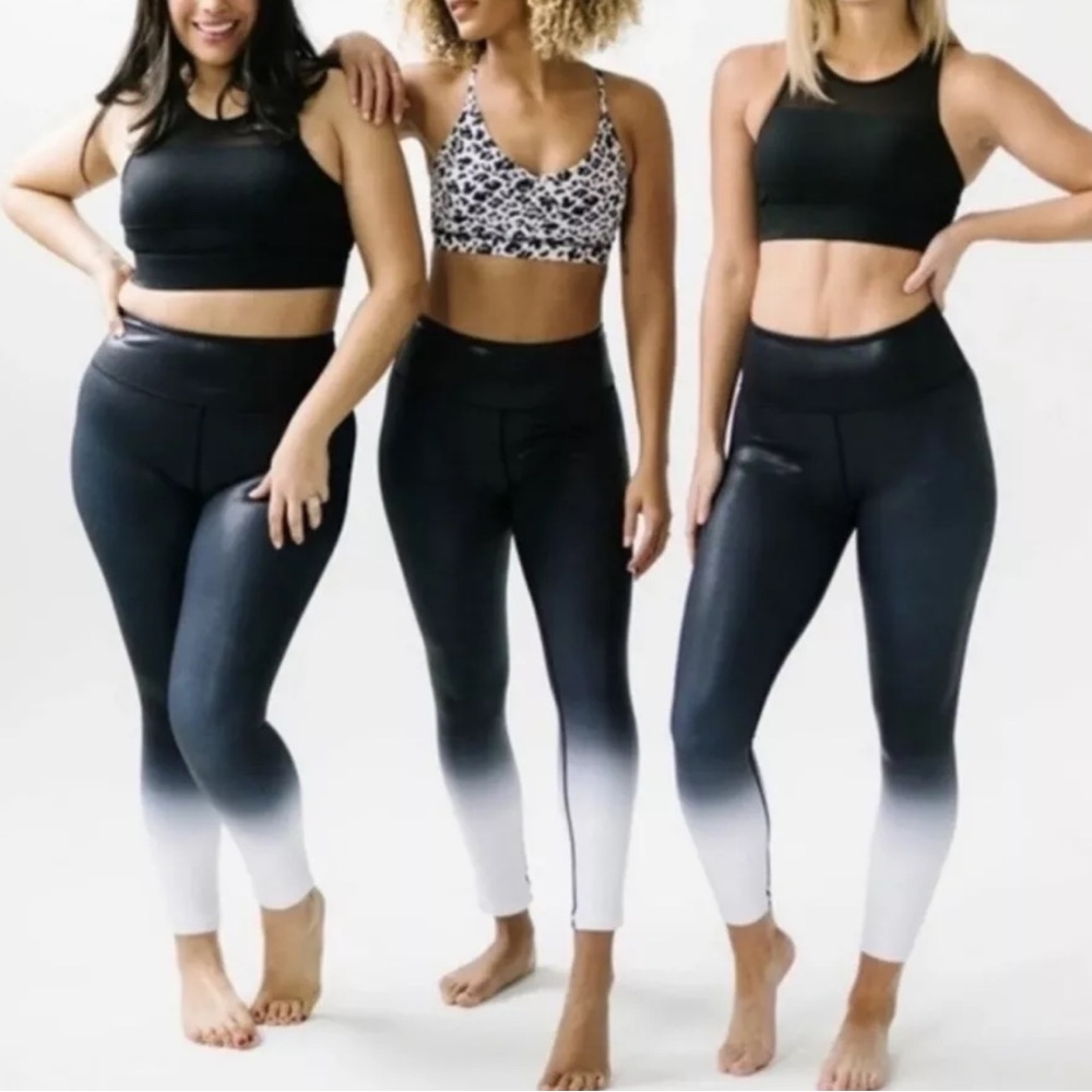 Zyia Black‎ Metallic Ombré Light Tight High Rise Crop Legging White Liquid 16/18